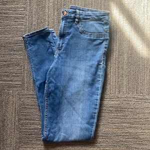 H&M Divided Medium Wash stretch Denim Skinny Jeans